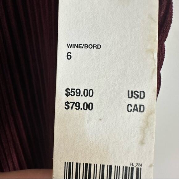 Urban Outfitters Burgundy Corduroy Flare Pants Size 6 Wine NWT - Picture 4 of 12